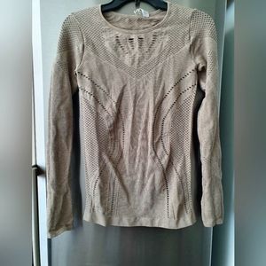 Alo long sleeve size L